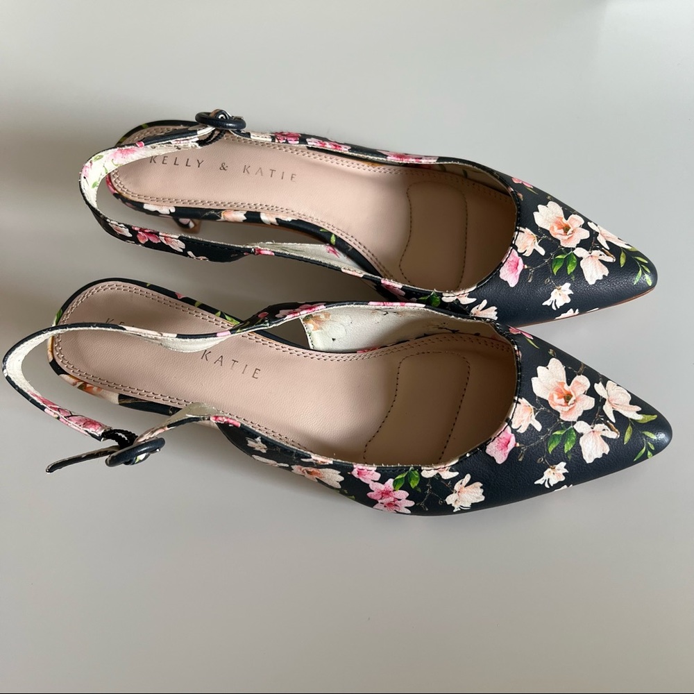 Kelly & Katie Floral Sandals